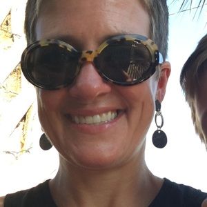 Meet your Posher, Melissa